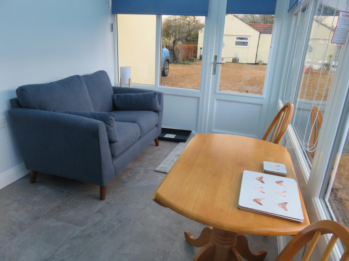Little Orchard Apartment Yate Exterior photo
